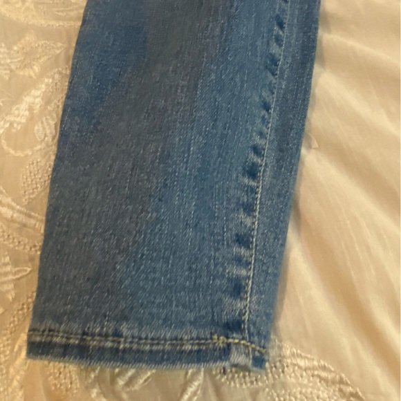 L'AGENCE
Margot High-Rise Skinny Jeans (J1) - Picture 7 of 8